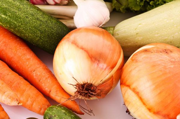 切掉的洋葱头不要扔，一下变三颗乐坏你，超级简单！