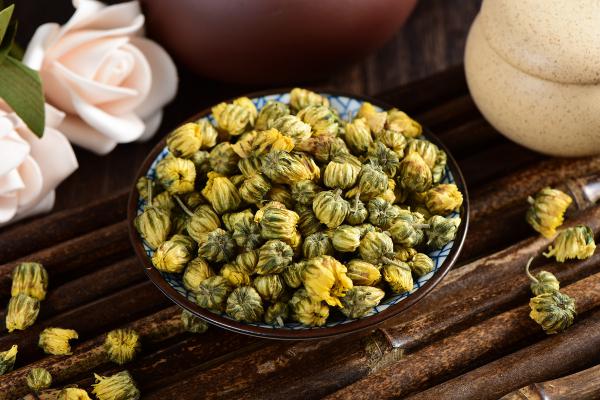 胎菊和枸杞泡茶的功效，正确喝法