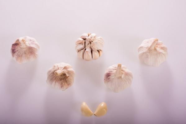 大蒜怎么保存,发了芽的大蒜能吃吗