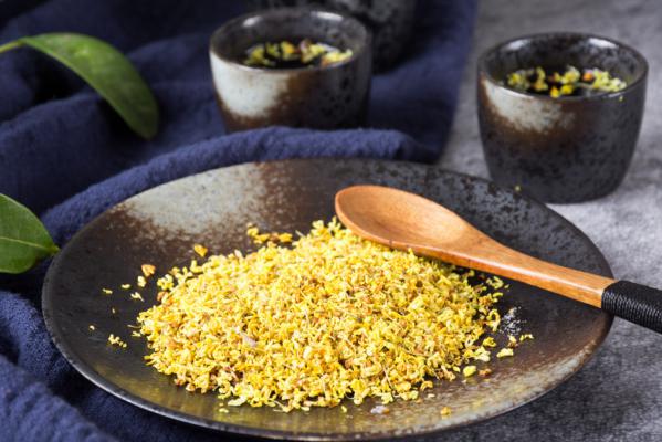 小小“桂花”用处可真多，晒干后，能泡茶也能做糕点