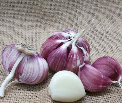 生吃大蒜有什么危害？