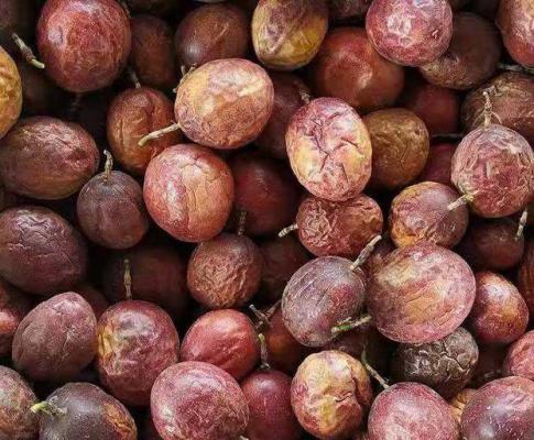 百香果很酸正常吗？