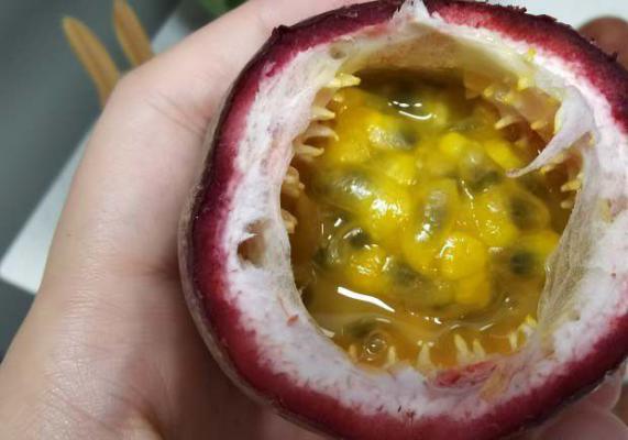 百香果能跟红糖泡水喝吗？