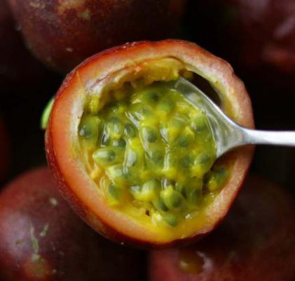 百香果加蜂蜜一起泡水喝有哪些功效？